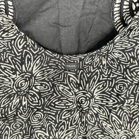 Volcom Mini Dress Size M Black White Lace Insert Deep Scoop Back Bell Sleeves - Picture 4 of 9